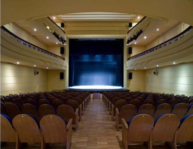 patio teatro martinez montañés