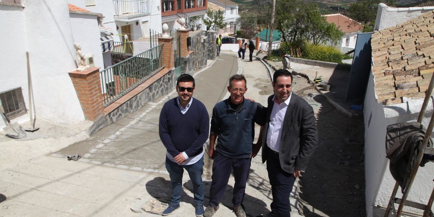 el-ayuntamiento-alcalaino-desarrolla-diversas-obras-de-mejora-en-ermita-nueva-con-cargo-al-pfea