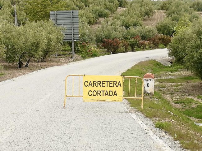 carretera fuente alamo cortada