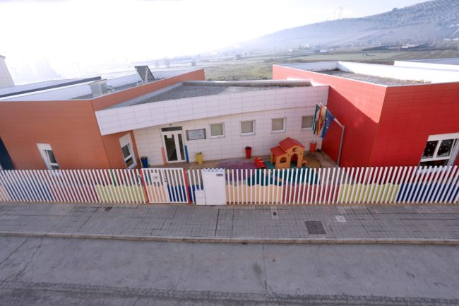 fachada aerea guardería La Mota