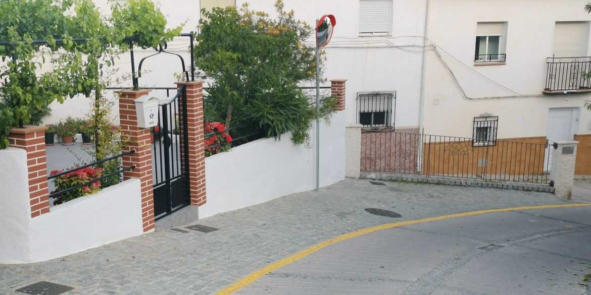 8A55550B-0F53-4430-BB2A-6C2E5545E660