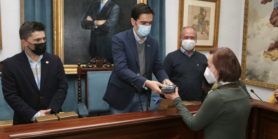 FD4499B8-B542-46D7-A99B-F59B1FC78BAA