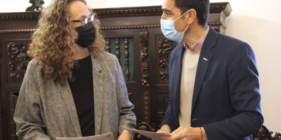 E1C2A1BD-6098-42CD-BBBC-B8B11C052ED0