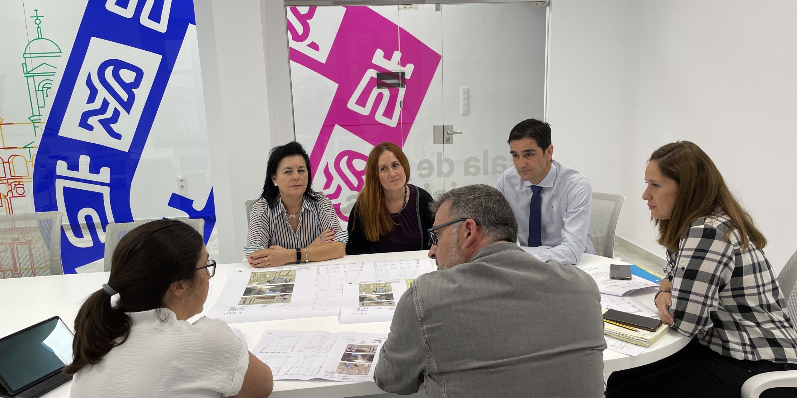 76361F46-4CCD-4051-B63E-06D242A86FF3