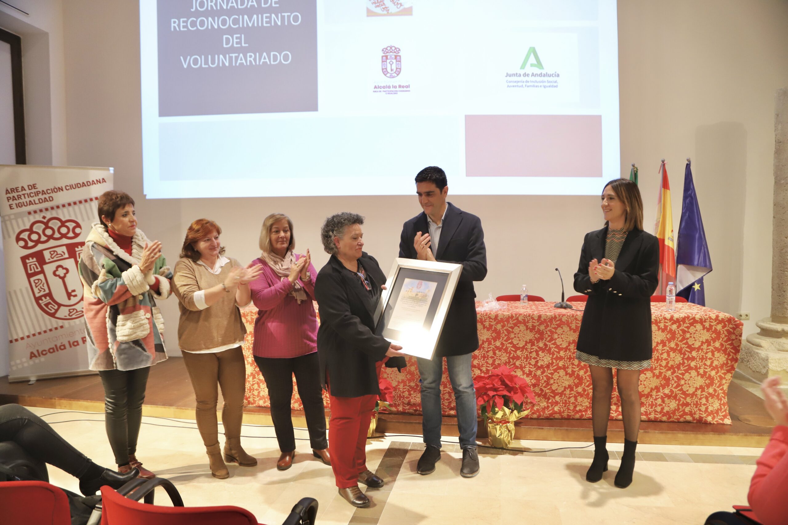 El Ayuntamiento reconoce la labor del voluntariado en un acto público ...