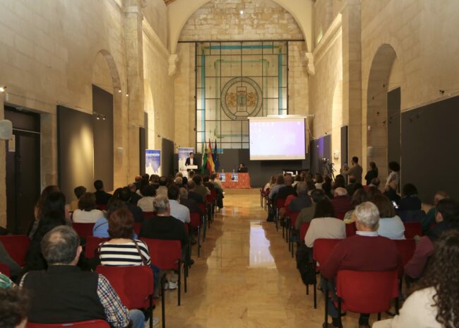 Charla coloquio sobre suicidio público en Capuchinos