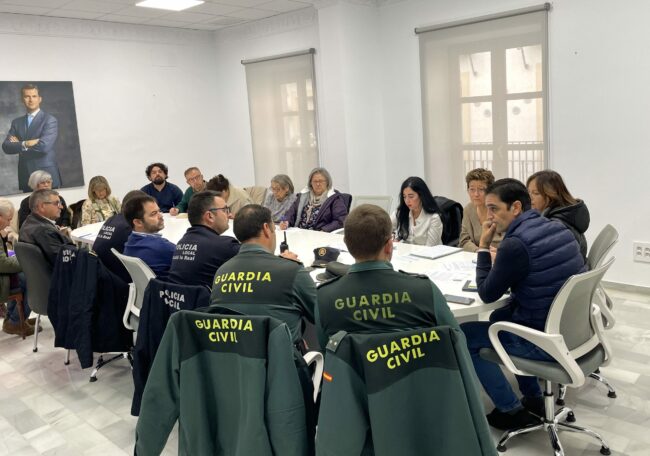 ComisionnLival de Inmigración 2023 mesa