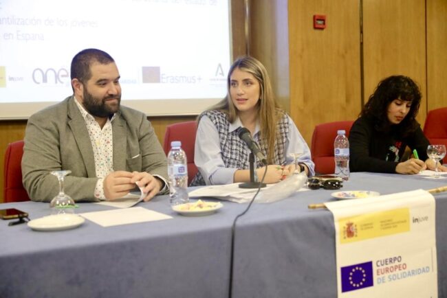 Rocío clausura proyecto VerdeSur Ni-Ni Yo-Yo con Mariano Zamora