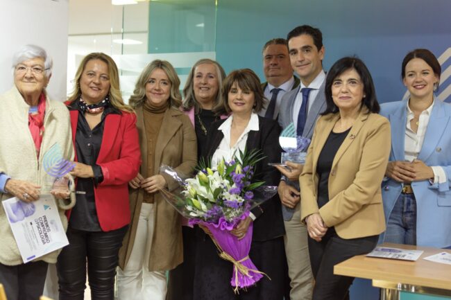 Marino interviniendo en premio COPAO con grupo