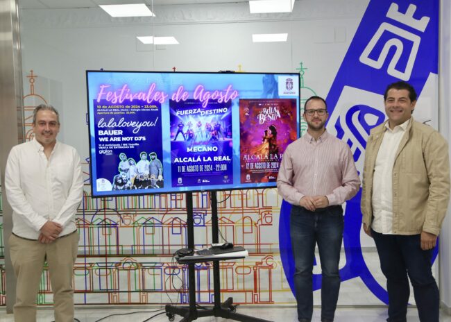 Juanma, Antonio Aguilera y Rafa Lopez con cartel avance Festivales 2024