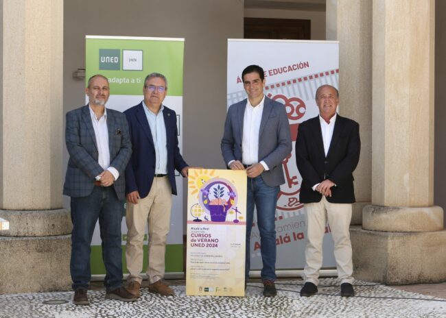 Presentación cursos verano UNED Marino, Baldomero, Vicente y Manuel Valdivia en La Trinidad