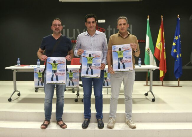 Presentación charla suicidio Papageno Marino, Manuel Calvillo y Berna Arias con cartel