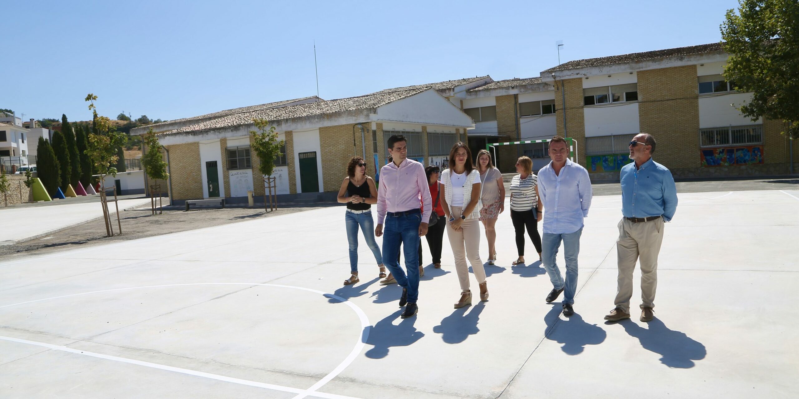 Marino, Merce Flores, Baldomero y Belén en pistas colegio Alonso Alcalá