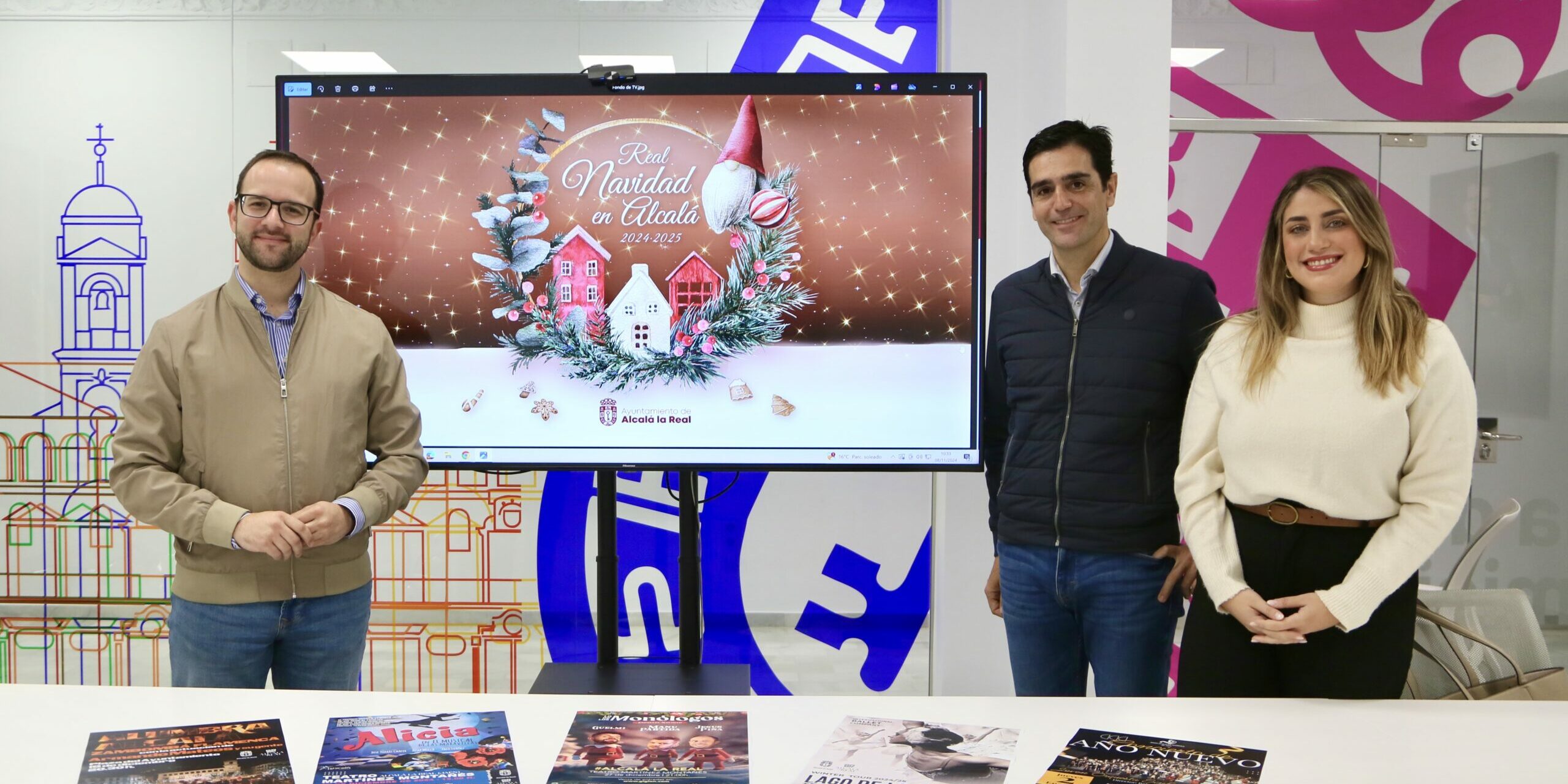 Marino, Juanma y Rocío Navidad 2024 con carteles
