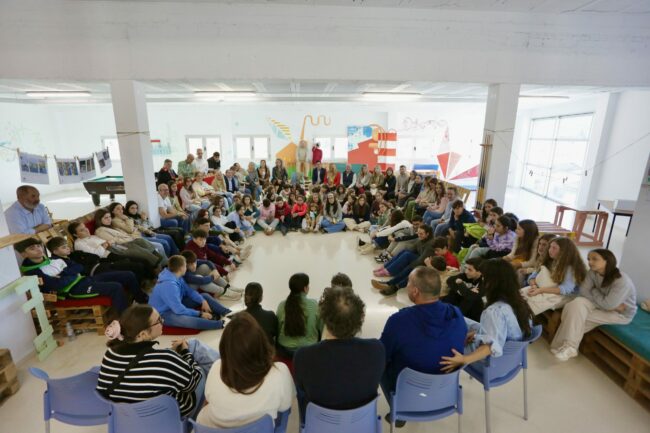 II Encuentro de Consejos Locales de Infancia y Adolescencia foto final de grupo