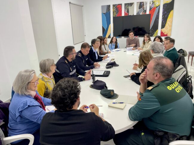 Mesa local inmigración 2024 Marino y Merce Linares grupo