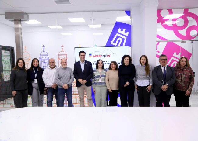 Foto de grupo proyecto Juntos por la salud mental con Hama, La Caixa y Álamos