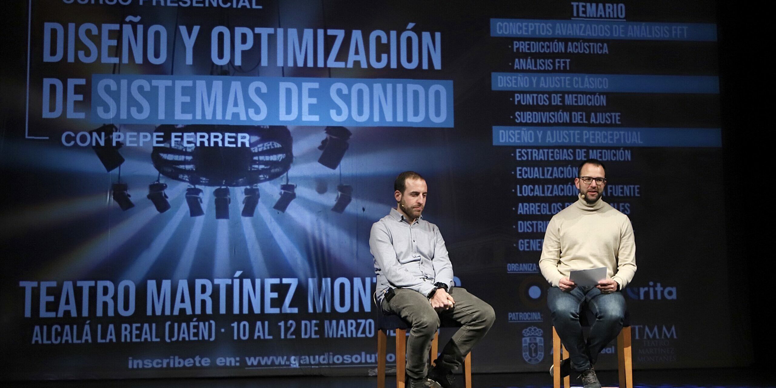 Juanma y Mario Pérez en el teatro presentando el curso Diseño y optimización de sonido