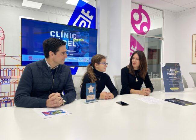 Marino y Belén con Paula García Clinic Pádel 2025