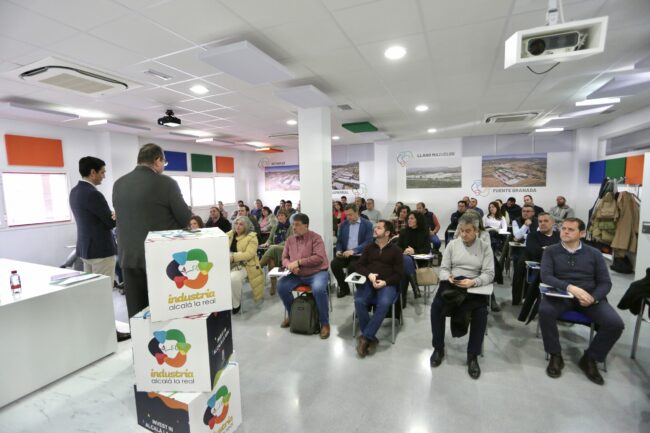 Marino y Calvente reunión Industria CME incentivos TRADE con empresarios