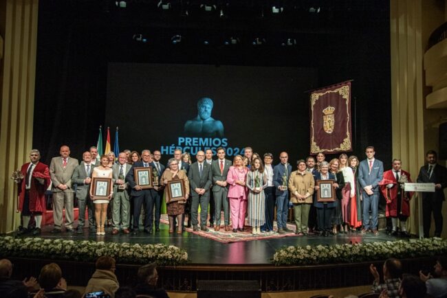 Ceremonia Hércules 2024 Foto de familia con premiados