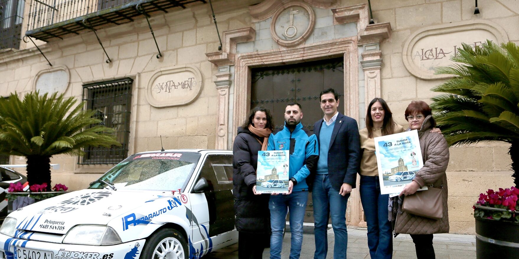 Marino, Belén, Alberto Rivera presentación Subida a la Mota 2025 con coches