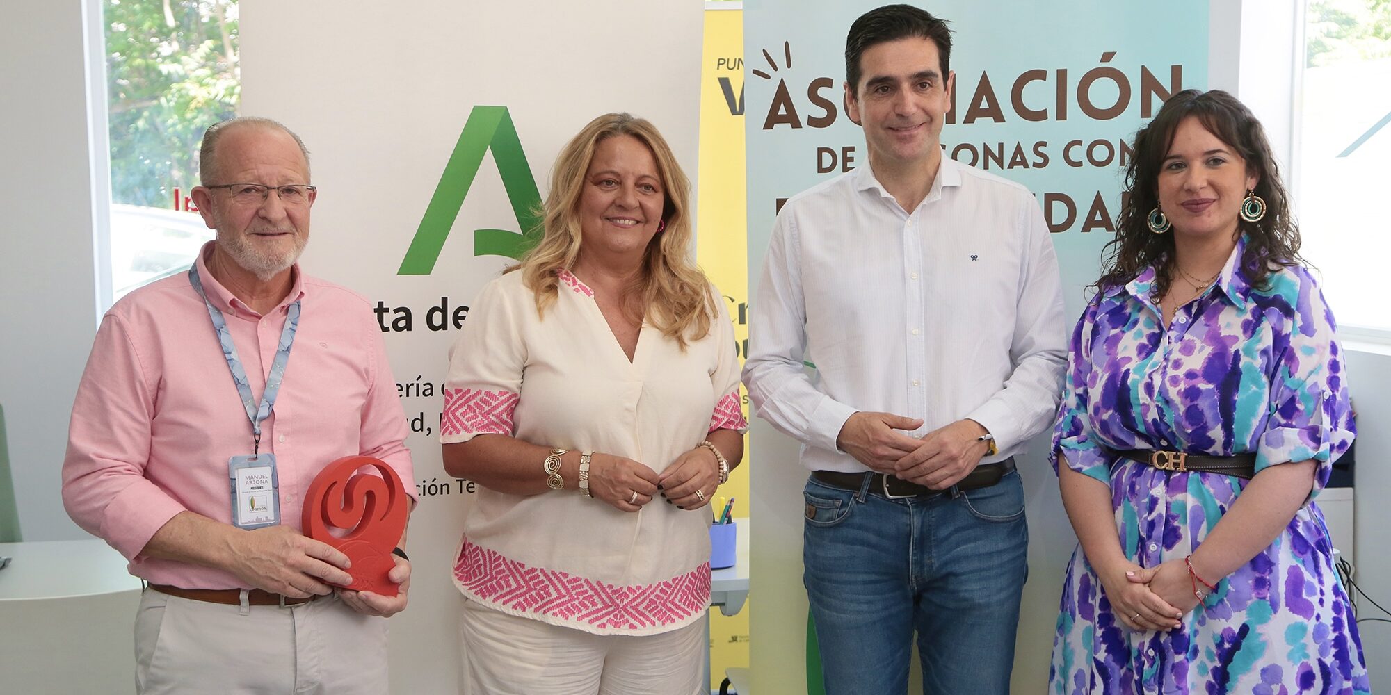 Angela Hidalgo, Marino y Álamos con Manolo Arjona y María Martín