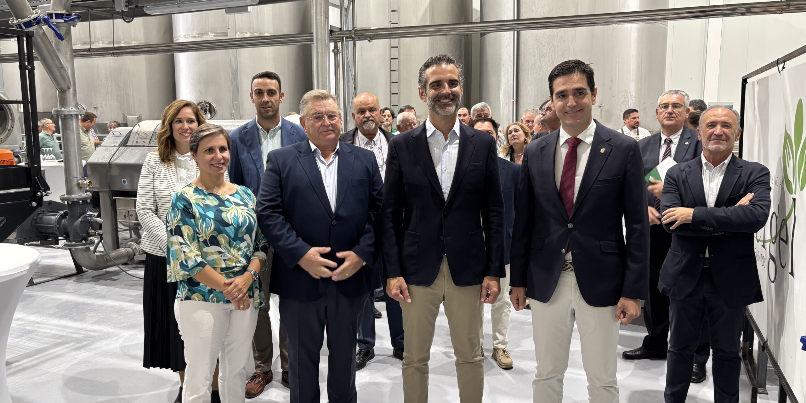 Foto de grupo Fernandez-Pacheco inauguración cooperativa San Antonio